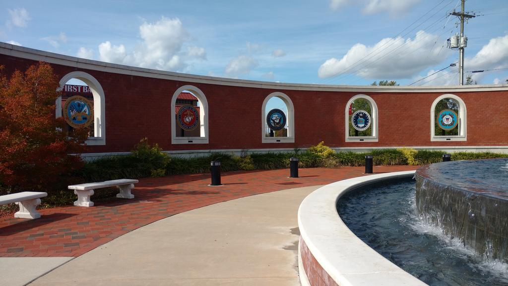 Affordable Suites Jacksonville Exterior photo
