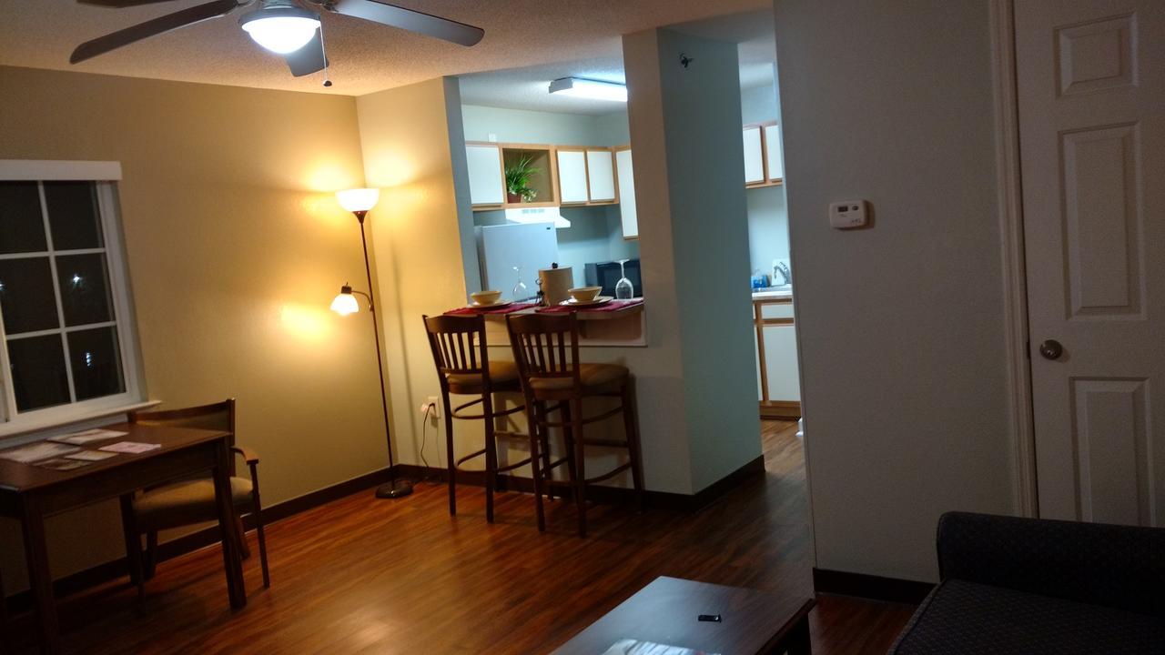 Affordable Suites Jacksonville Exterior photo